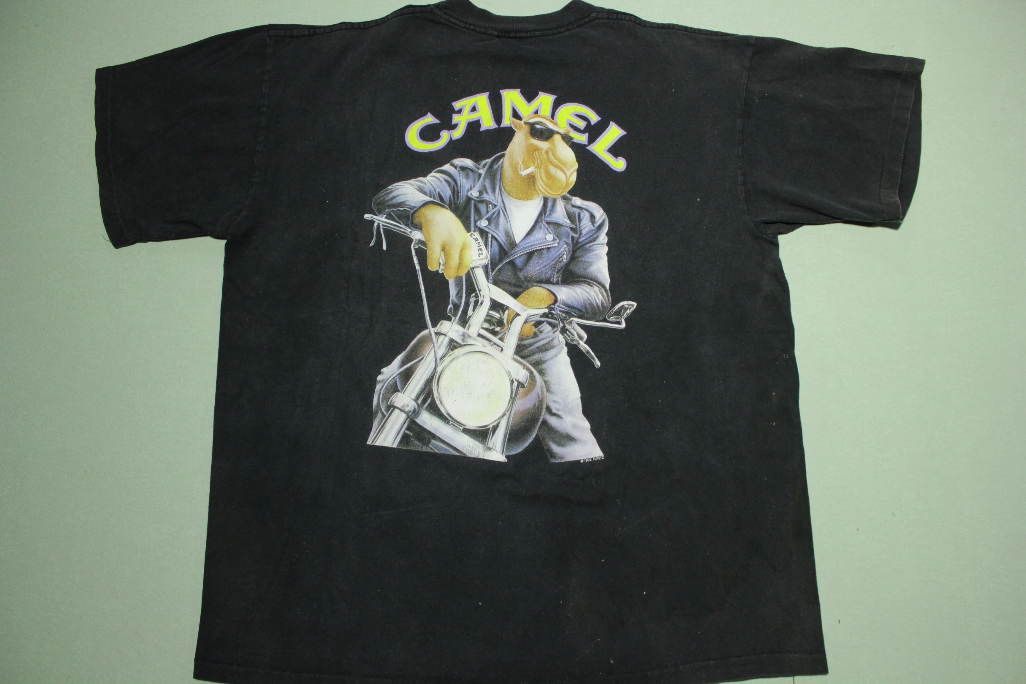 Joe Camel Cigarettes Vintage Harley Motorcycle Leather Jacket 90s USA Pocket T-Shirt