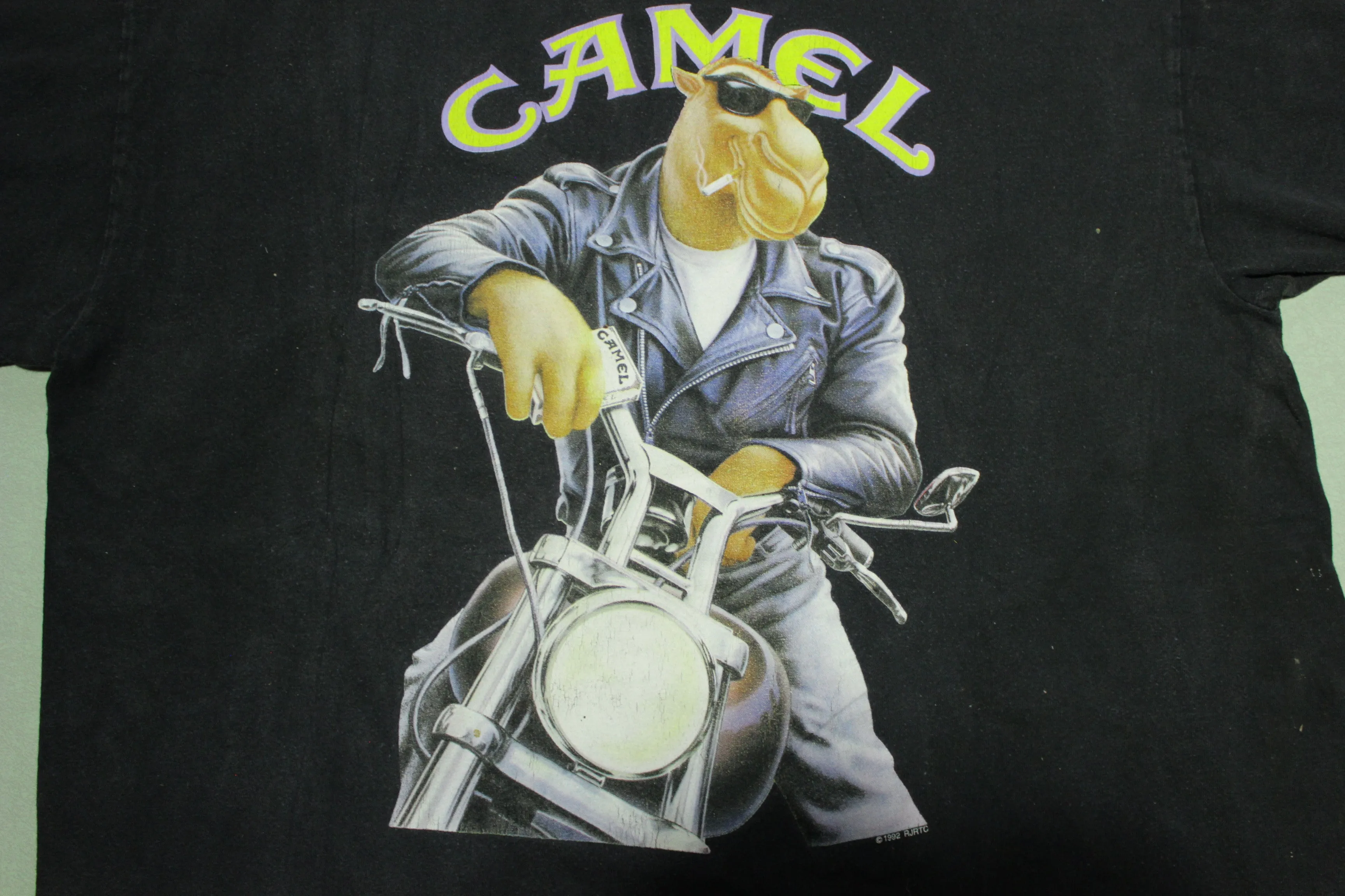 Joe Camel Cigarettes Vintage Harley Motorcycle Leather Jacket 90s USA Pocket T-Shirt