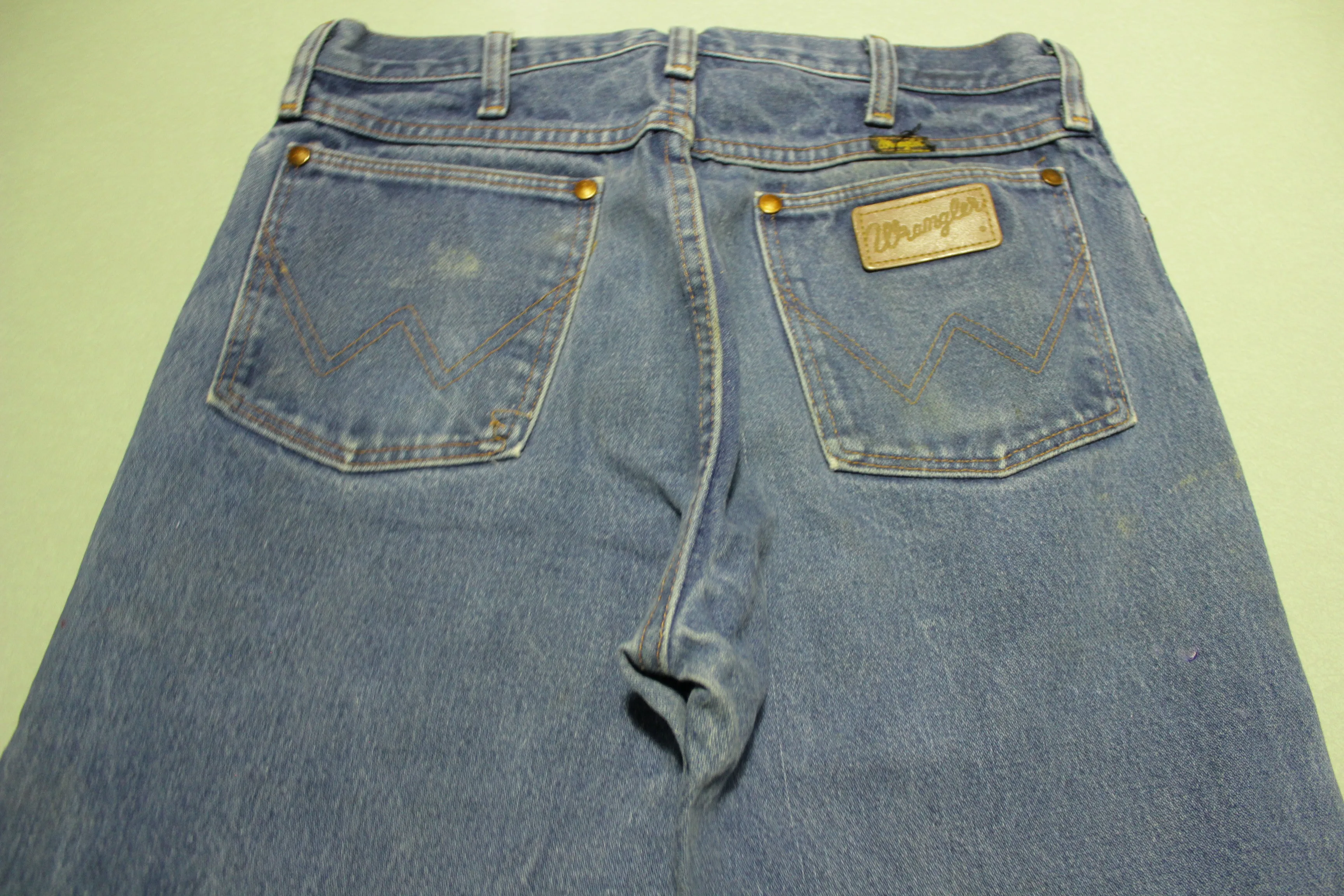 Wrangler 13MWZ Vintage 90's USA Cowboy Cut Rodeo Vintage Denim Blue Jeans